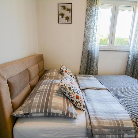 Apartment Piccolo For 2 Zadar Exterior photo